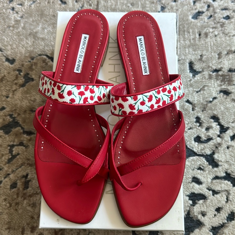 NIB Manolo Blahnik Sandals EU 43